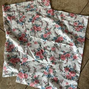 2 vintage standard size Cannon  Monticello pillowcases